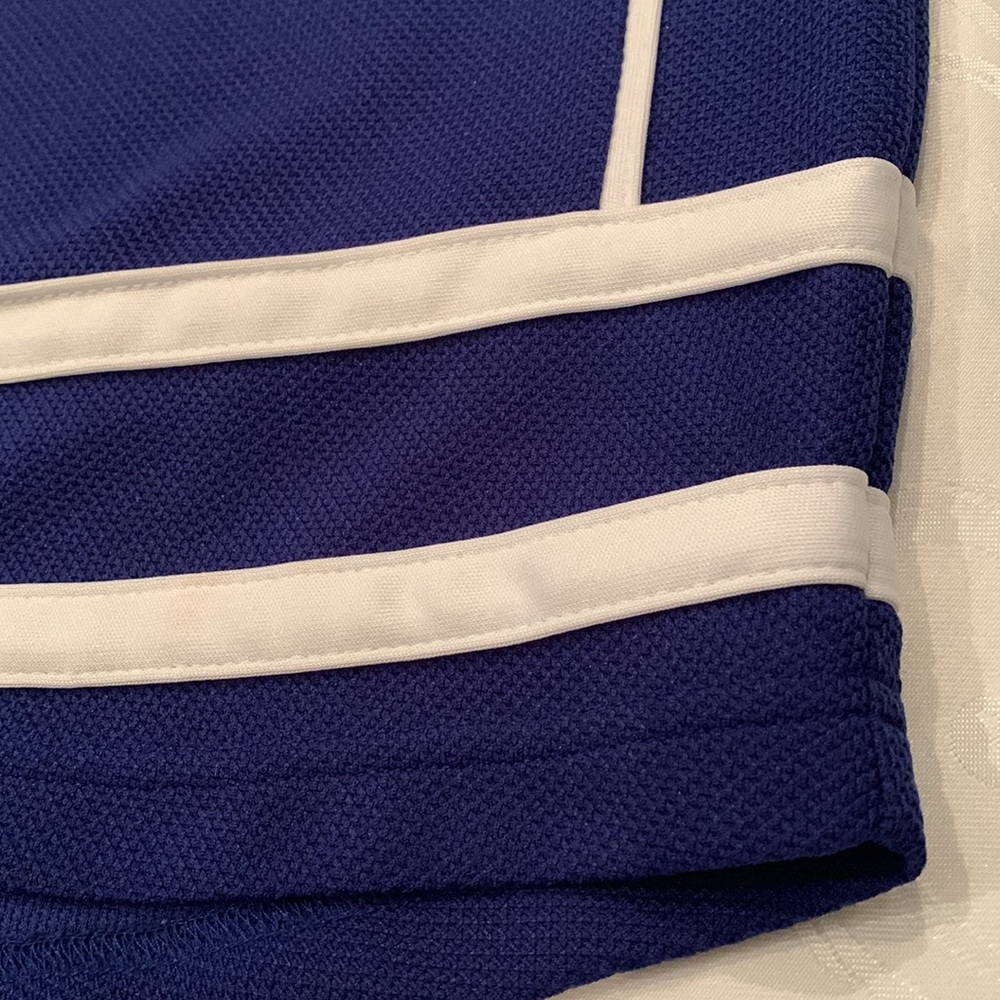 NHL Leafs Matthews jersey - Picture 4 of 10